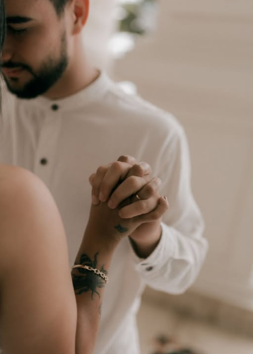 A woman bonds with the men she sleeps with.
